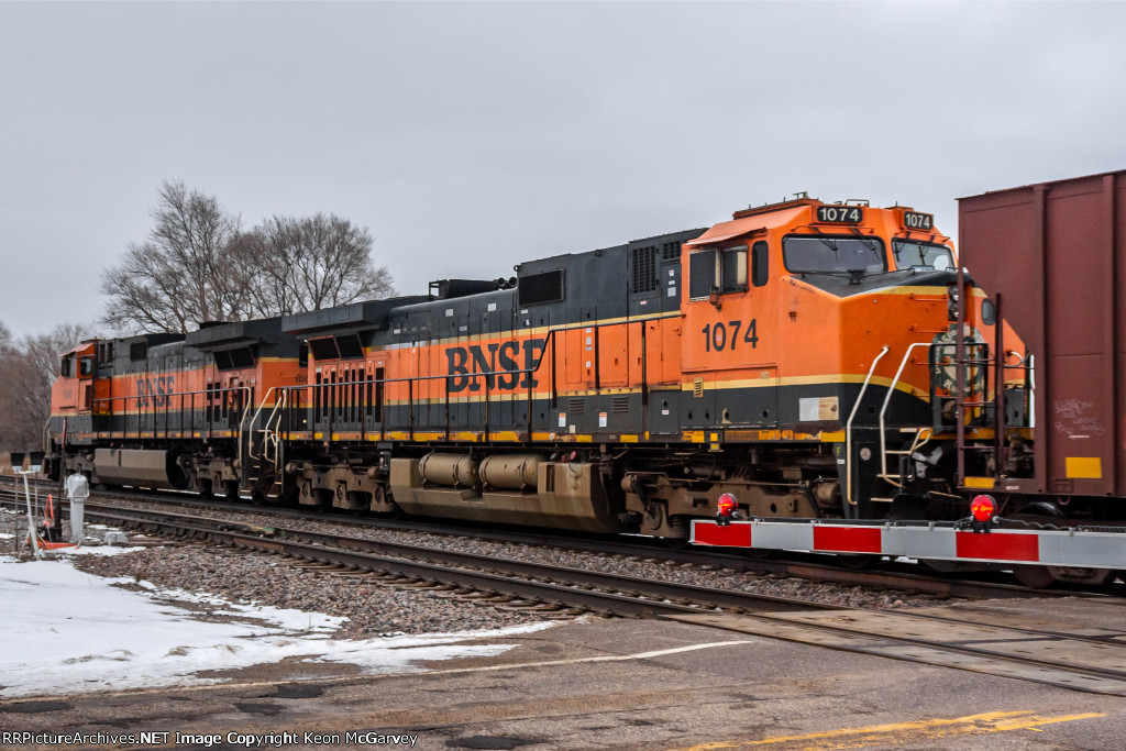 BNSF 1074